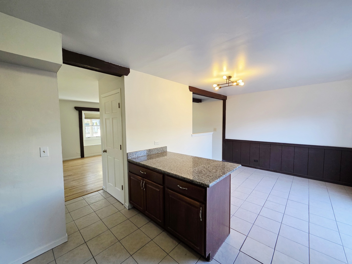 828 Lavergne Avenue, Wilmette, IL 60091