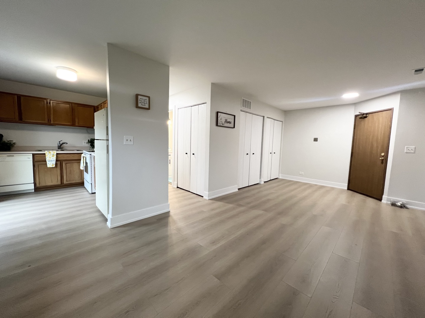 66 Gant Circle #D, Streamwood, IL 60107