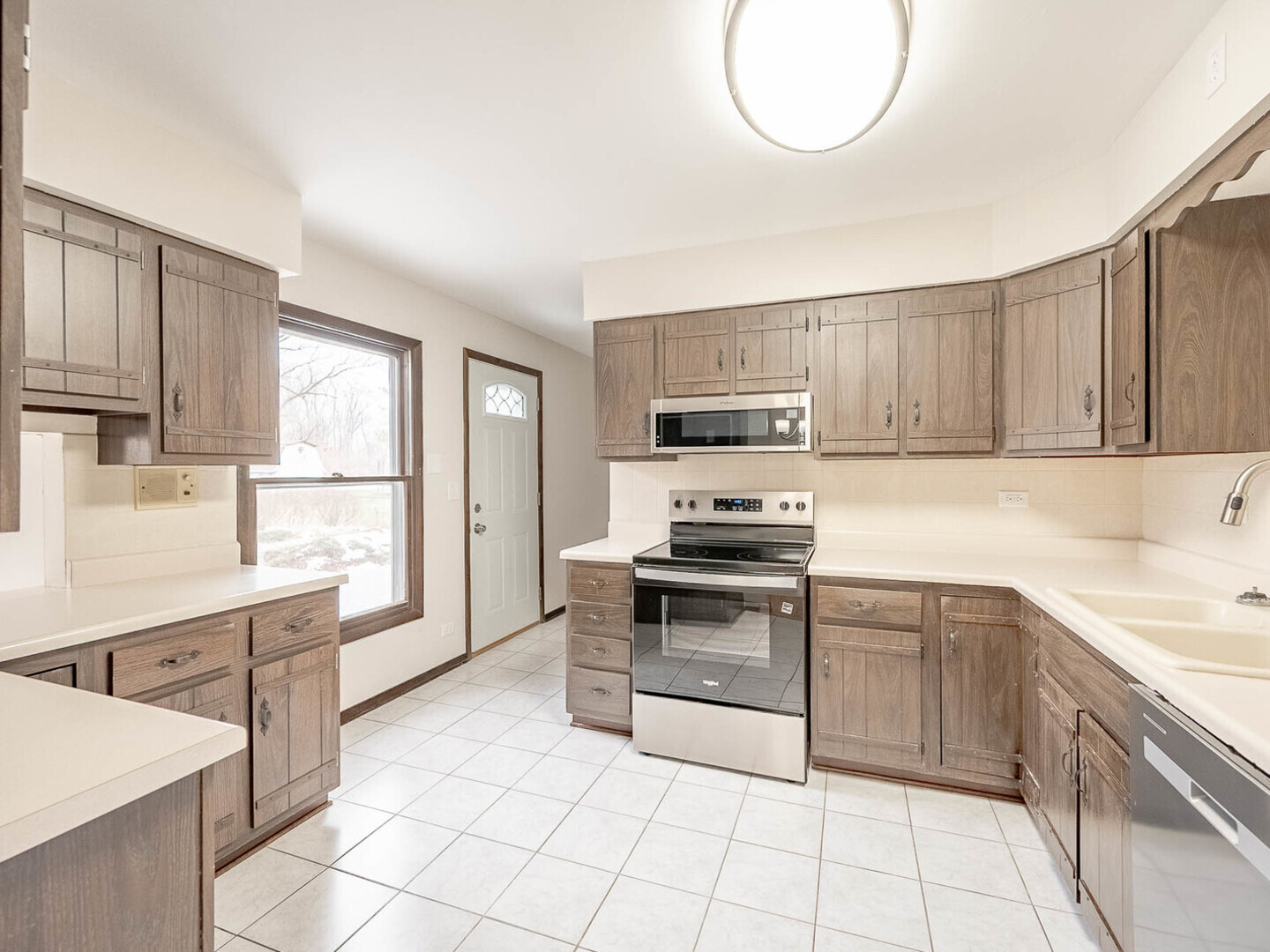 9836 W Paxton Drive, Beach Park, IL 60099