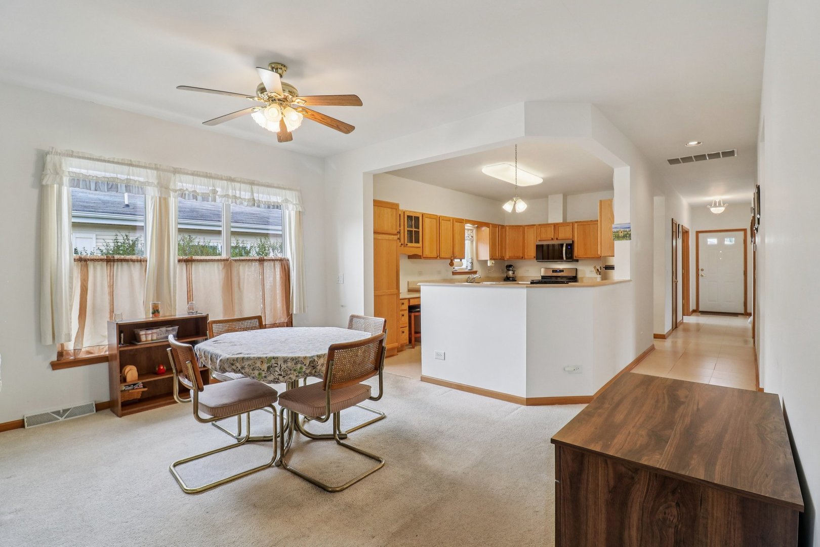 3306 Stakes Lane, Grayslake, IL 60030