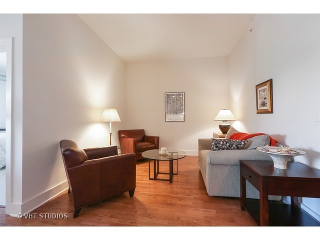 450 VILLAGE CENTER Drive #413, Burr Ridge, IL 60527