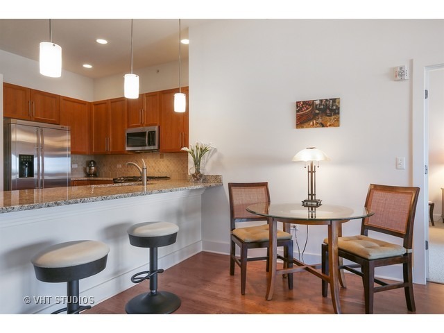 450 VILLAGE CENTER Drive #413, Burr Ridge, IL 60527