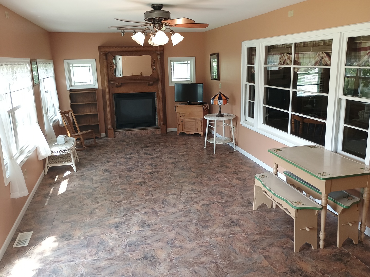 404 Wolfe Drive, Loda, IL 60948