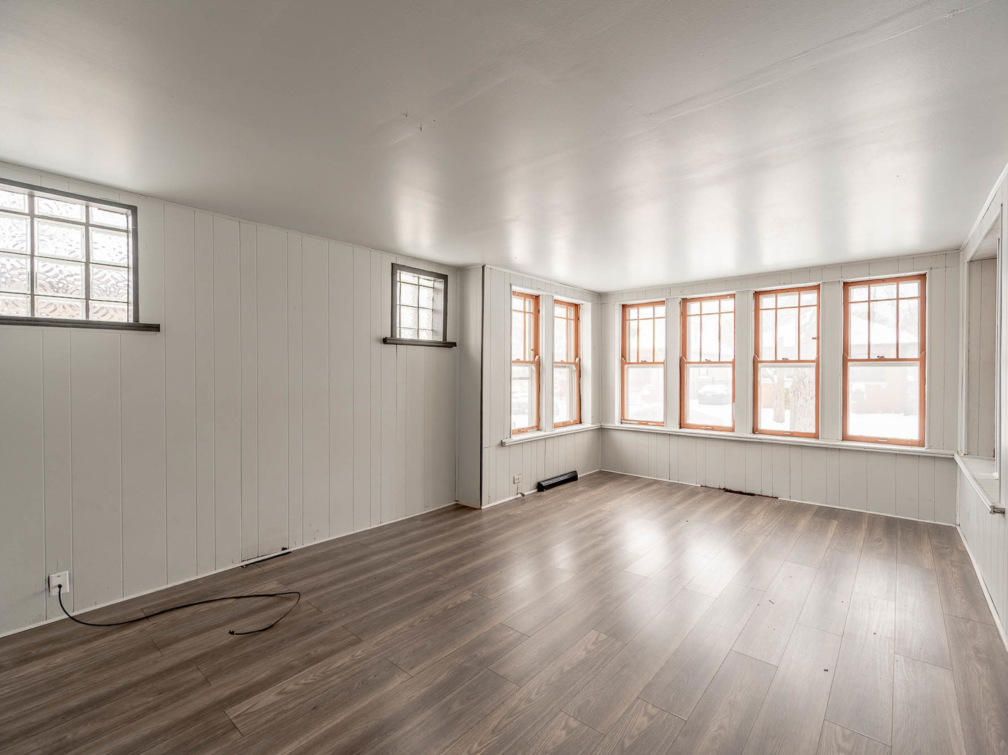 8025 S Euclid Avenue, Chicago, IL 60617