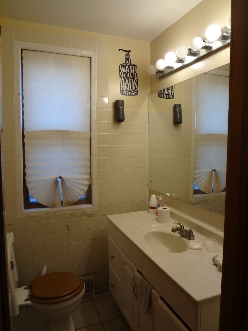 8811 S Constance Avenue, Chicago, IL 60617