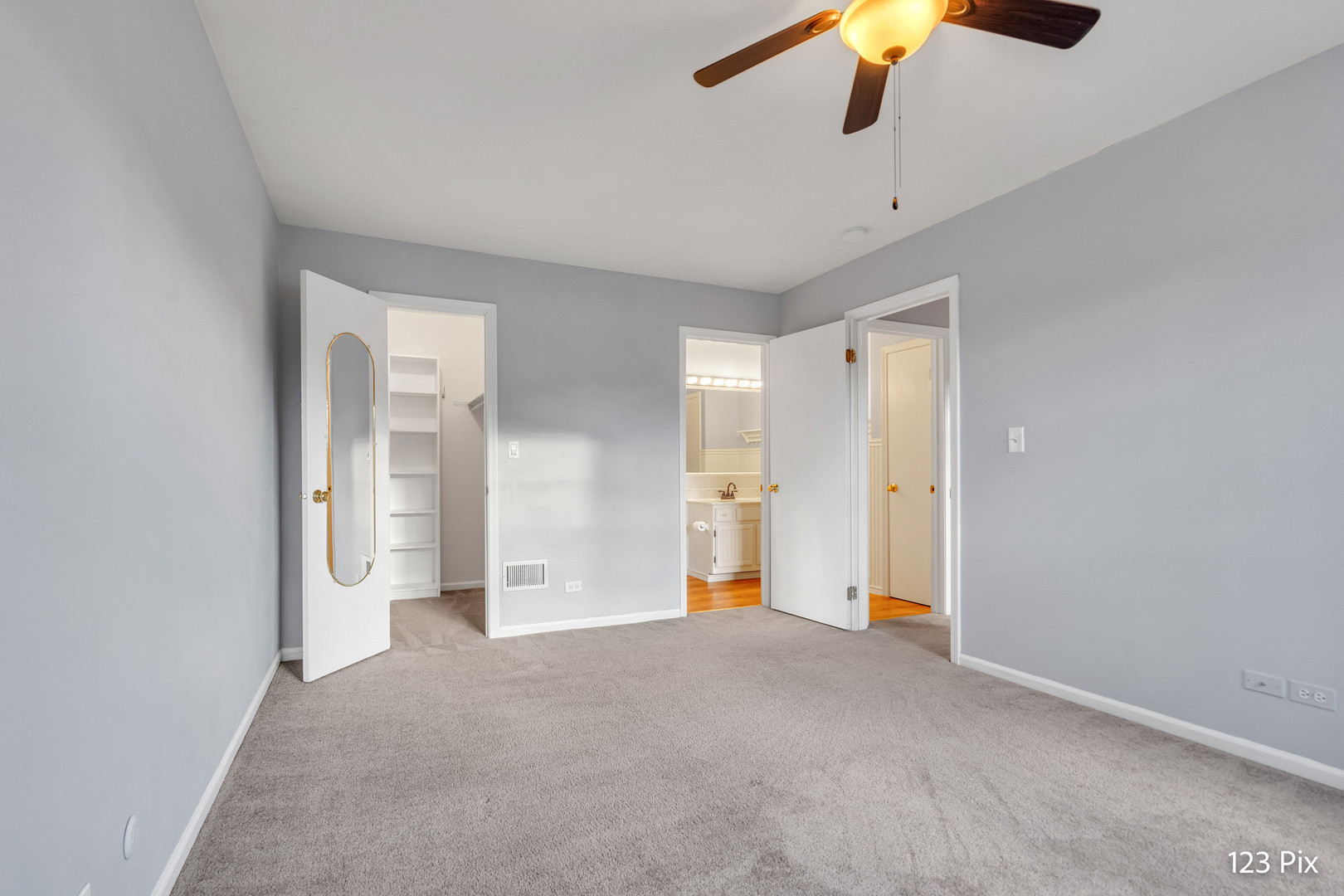 111 Brookwood Court #111, Vernon Hills, IL 60061