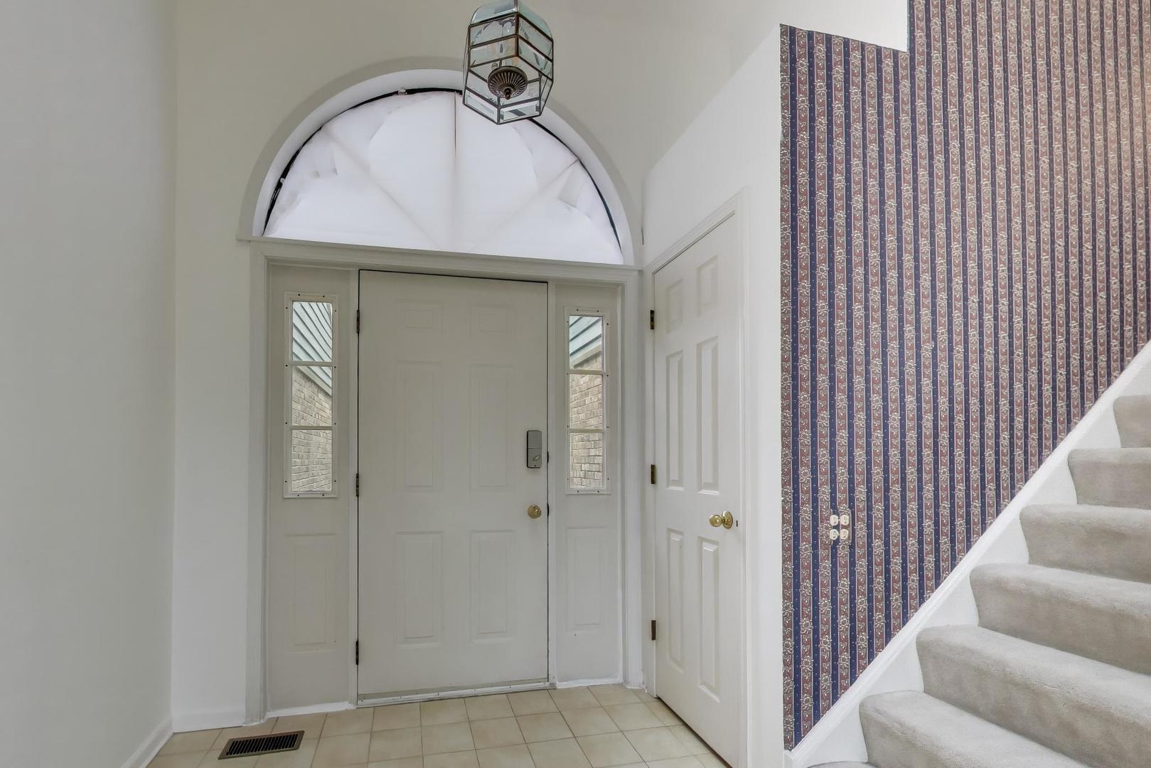 11467 Ashley Woods Drive, Westchester, IL 60154