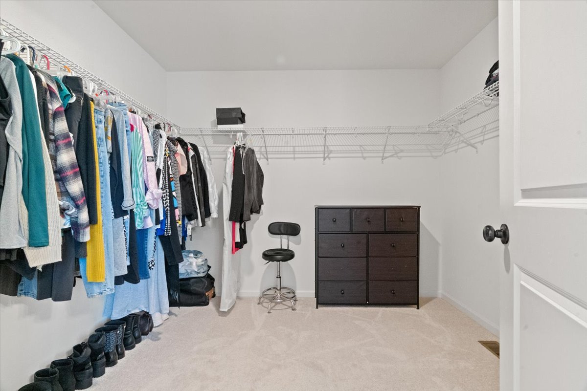 28609 Augusta Lane, Lakemoor, IL 60051