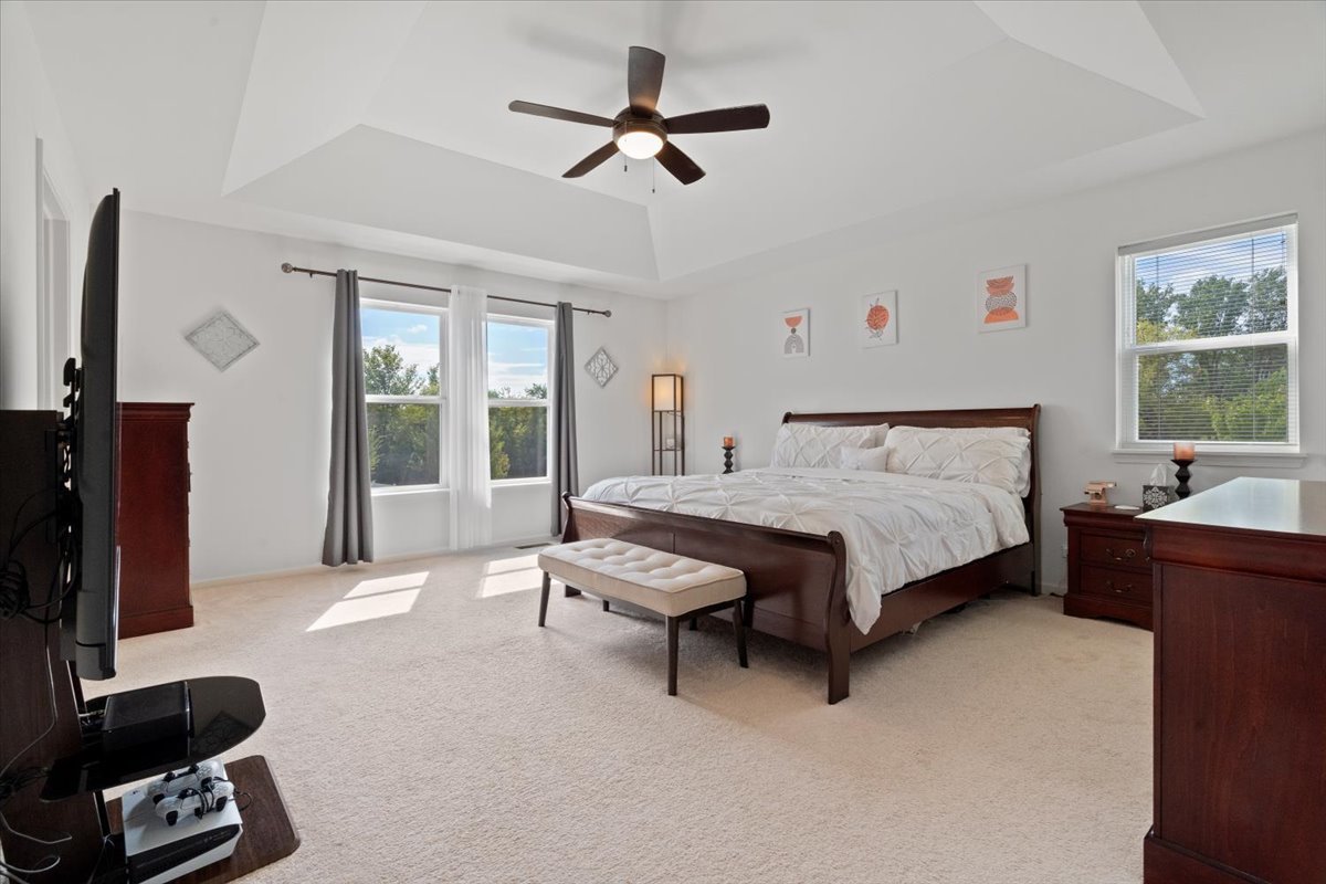 28609 Augusta Lane, Lakemoor, IL 60051