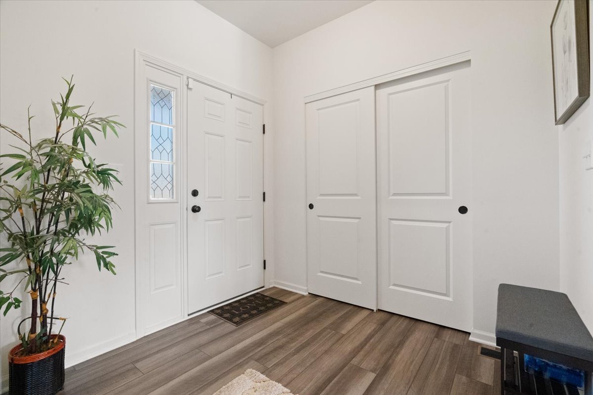 28609 Augusta Lane, Lakemoor, IL 60051