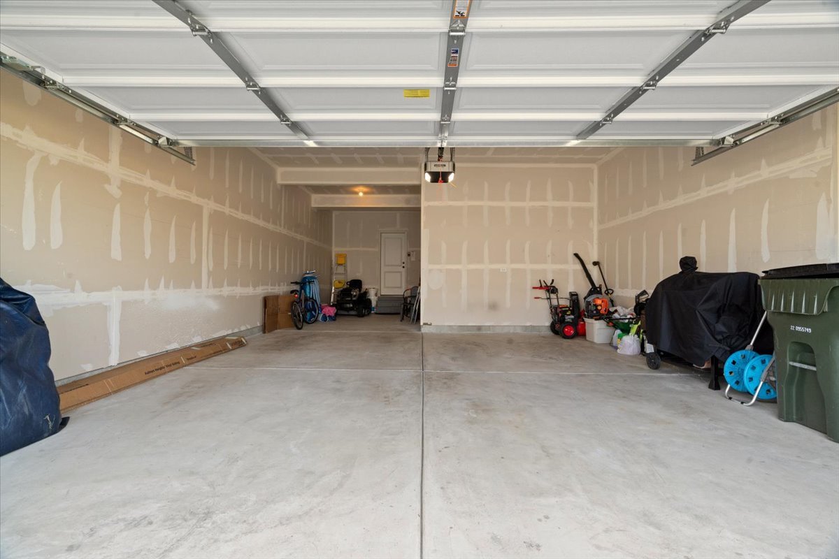 28609 Augusta Lane, Lakemoor, IL 60051