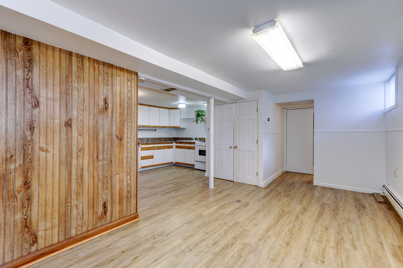 512 Porter Street #B, Lemont, IL 60439