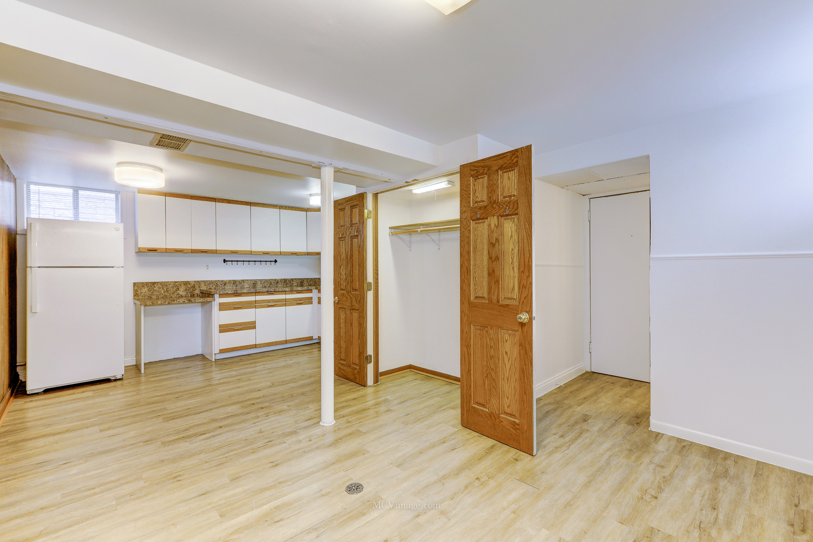 512 Porter Street #B, Lemont, IL 60439