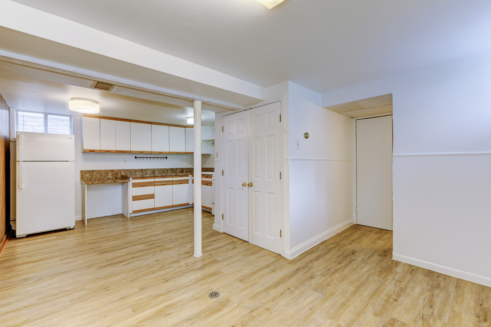 512 Porter Street #B, Lemont, IL 60439