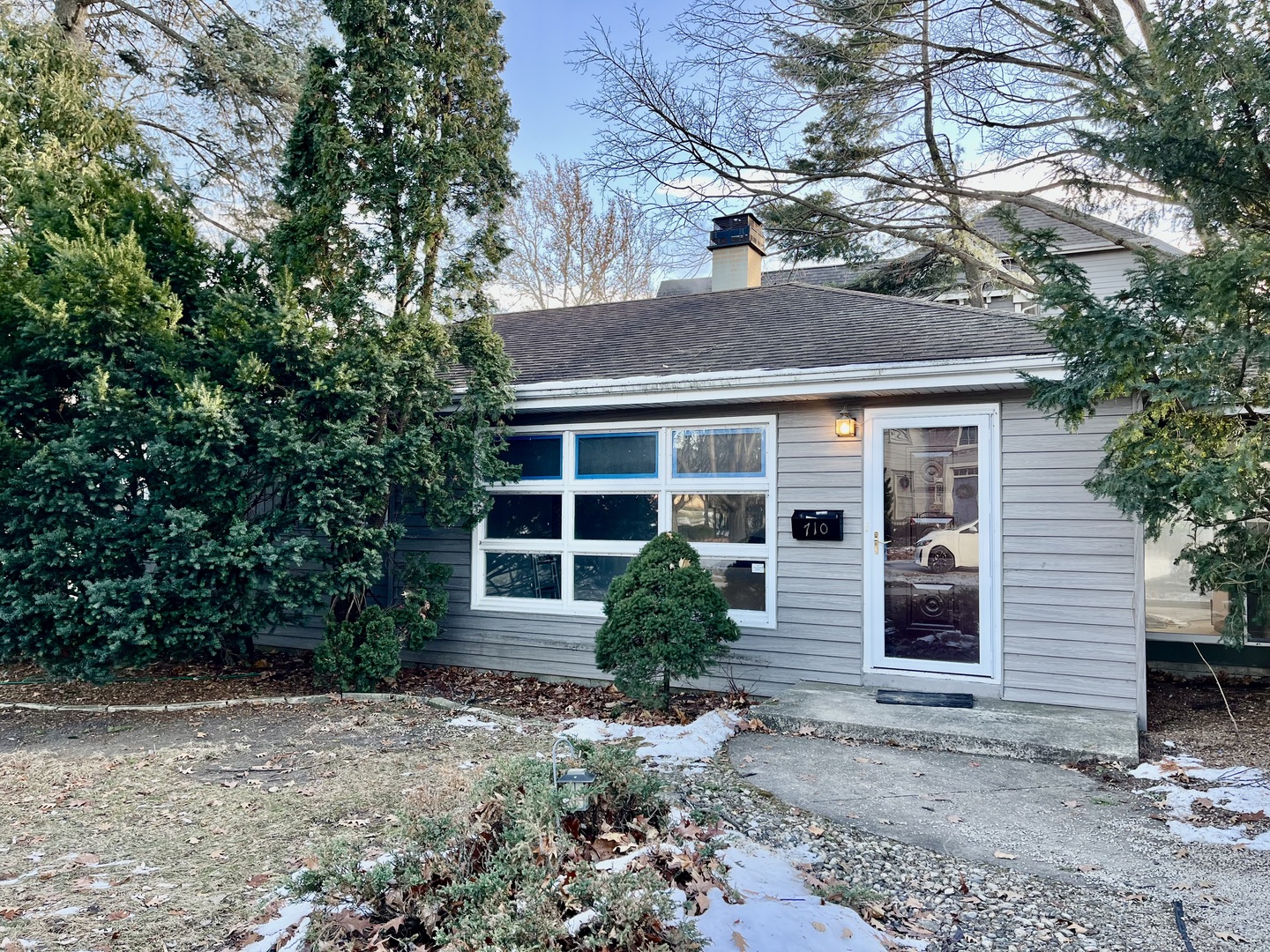 710 W. Benton Avenue, Naperville, IL 60540