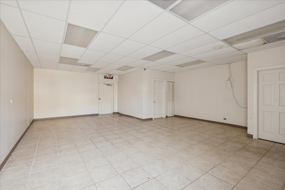 1717 N Rand Road, Palatine, IL 60074