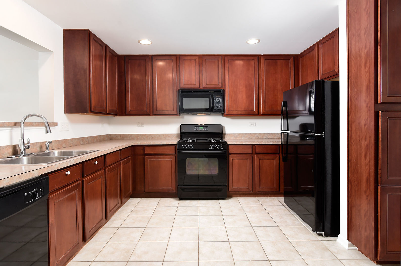 3388 Sanctuary Drive, Elgin, IL 60124