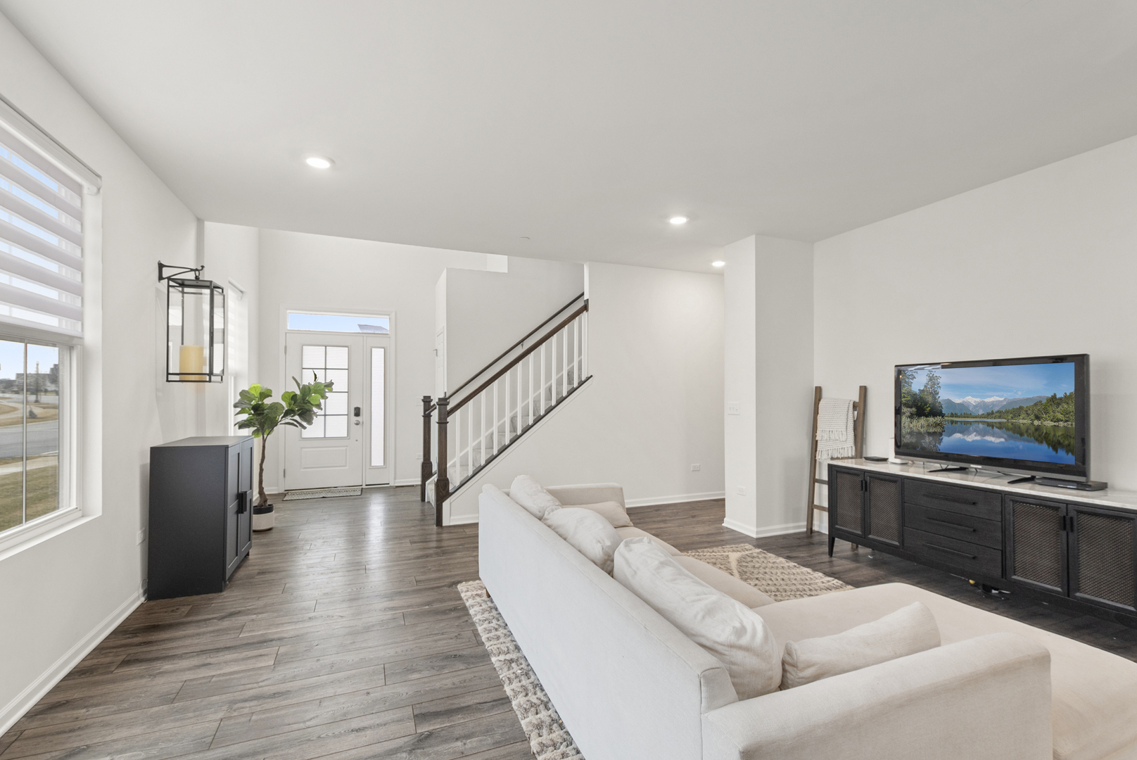 16524 S Winding Creek Lane, Lockport, IL 60441