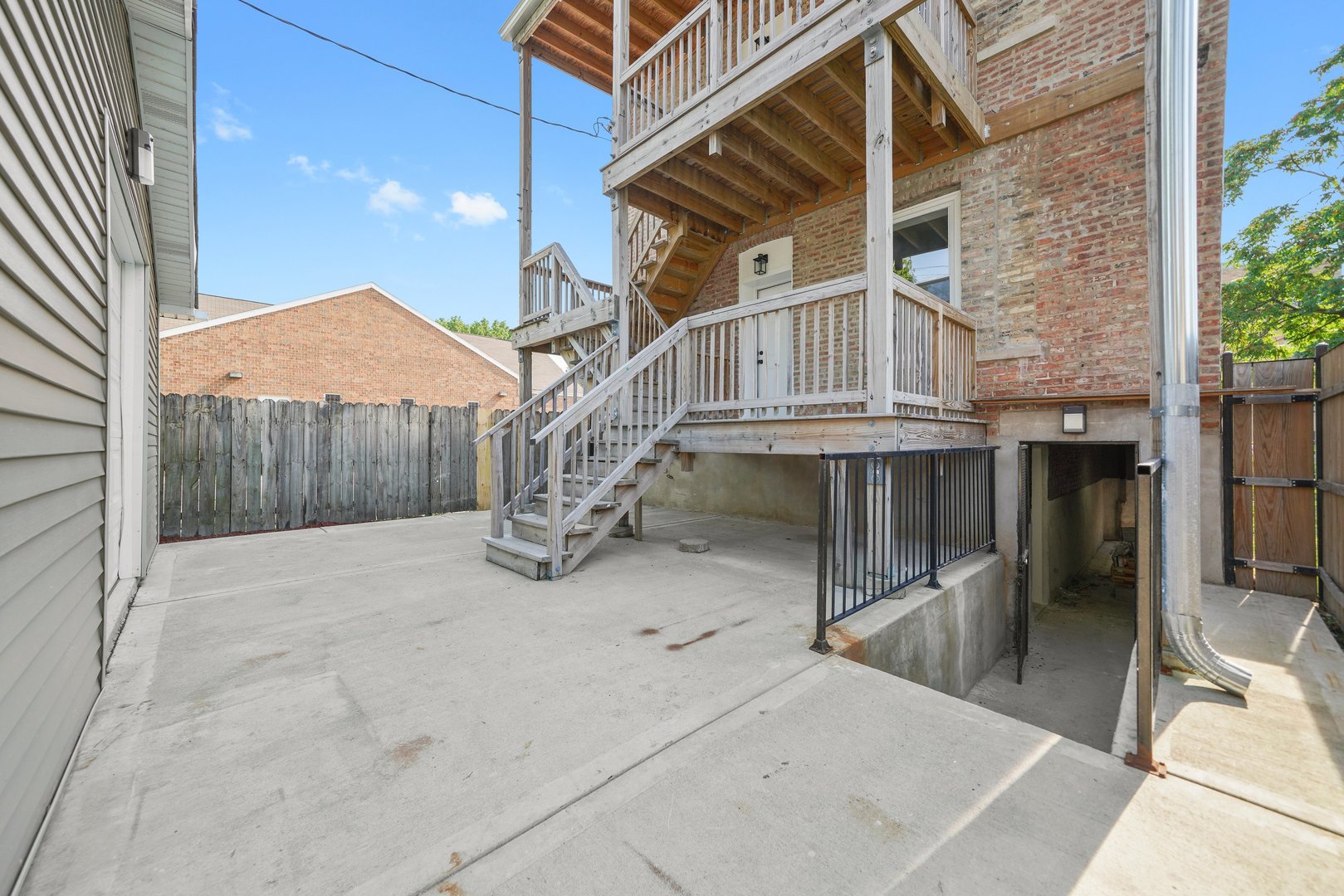 322 S Kostner Avenue, Chicago, IL 60624