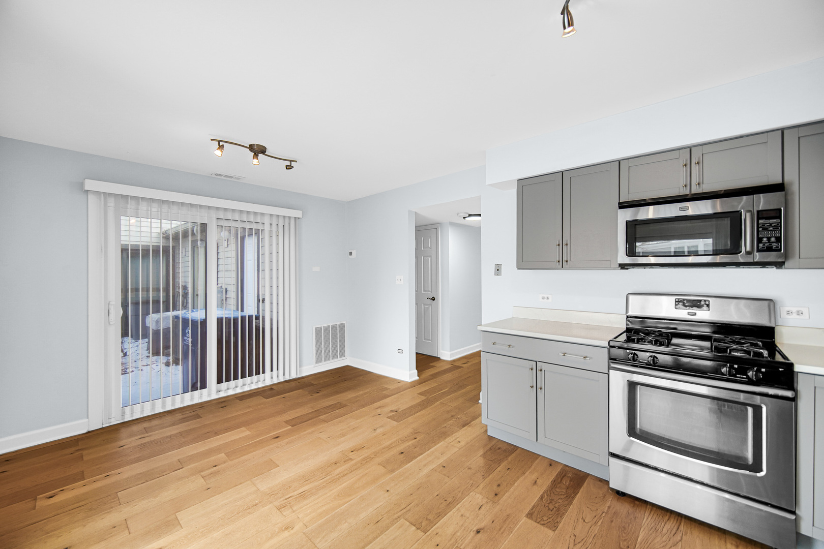 6318 Prideham Street #6318, Downers Grove, IL 60516