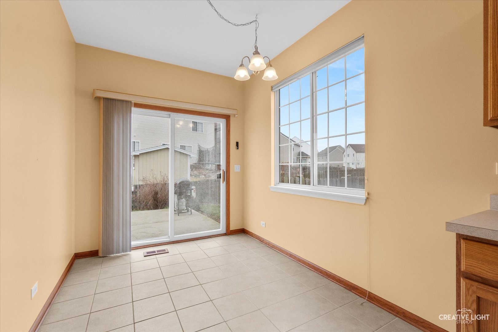 1215 Violet Lane, Joliet, IL 60431