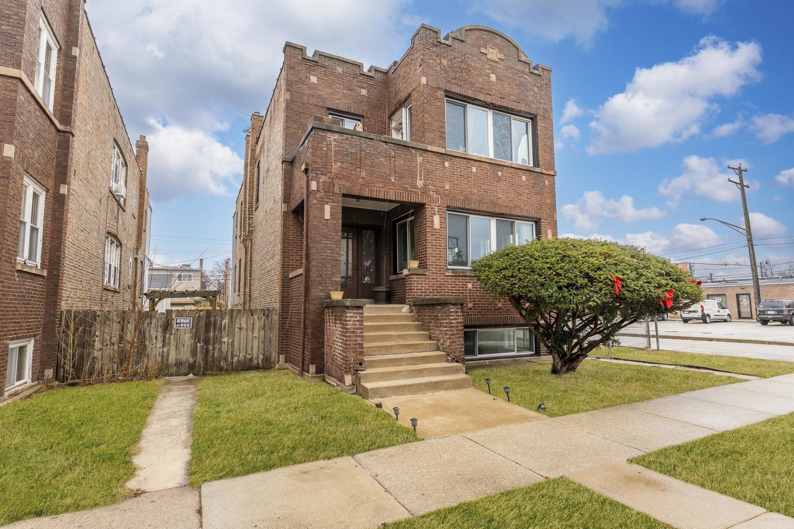 2125 Euclid Avenue, Berwyn, IL 60402