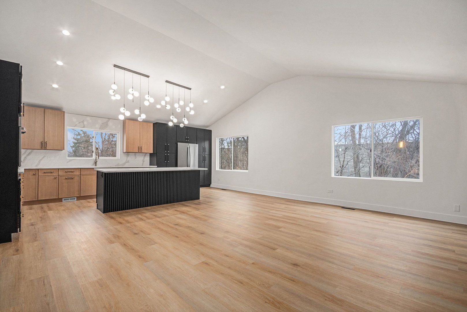 1430 Holland Place, Downers Grove, IL 60515