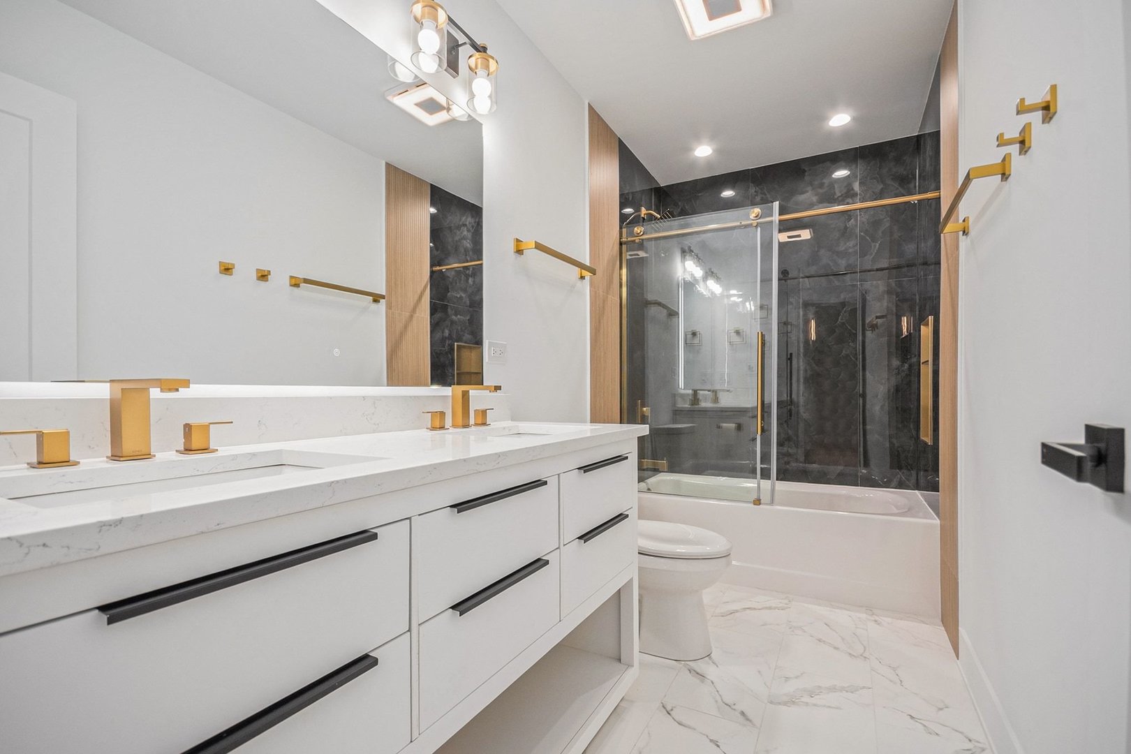 1430 Holland Place, Downers Grove, IL 60515