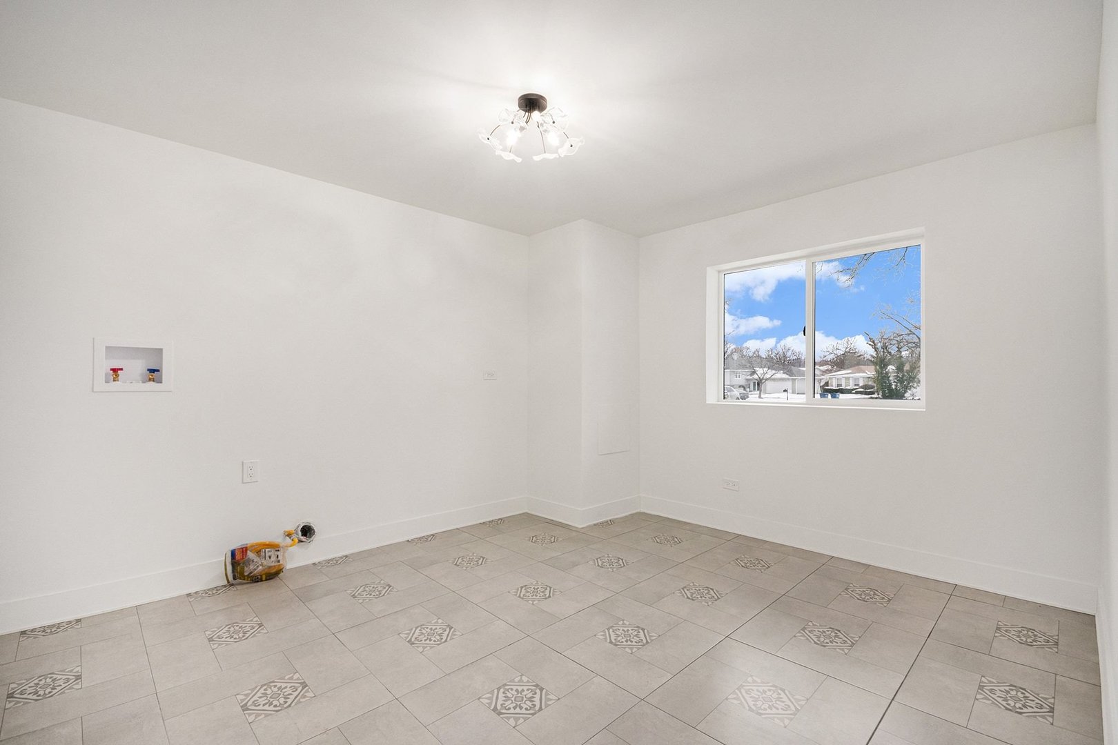 1430 Holland Place, Downers Grove, IL 60515