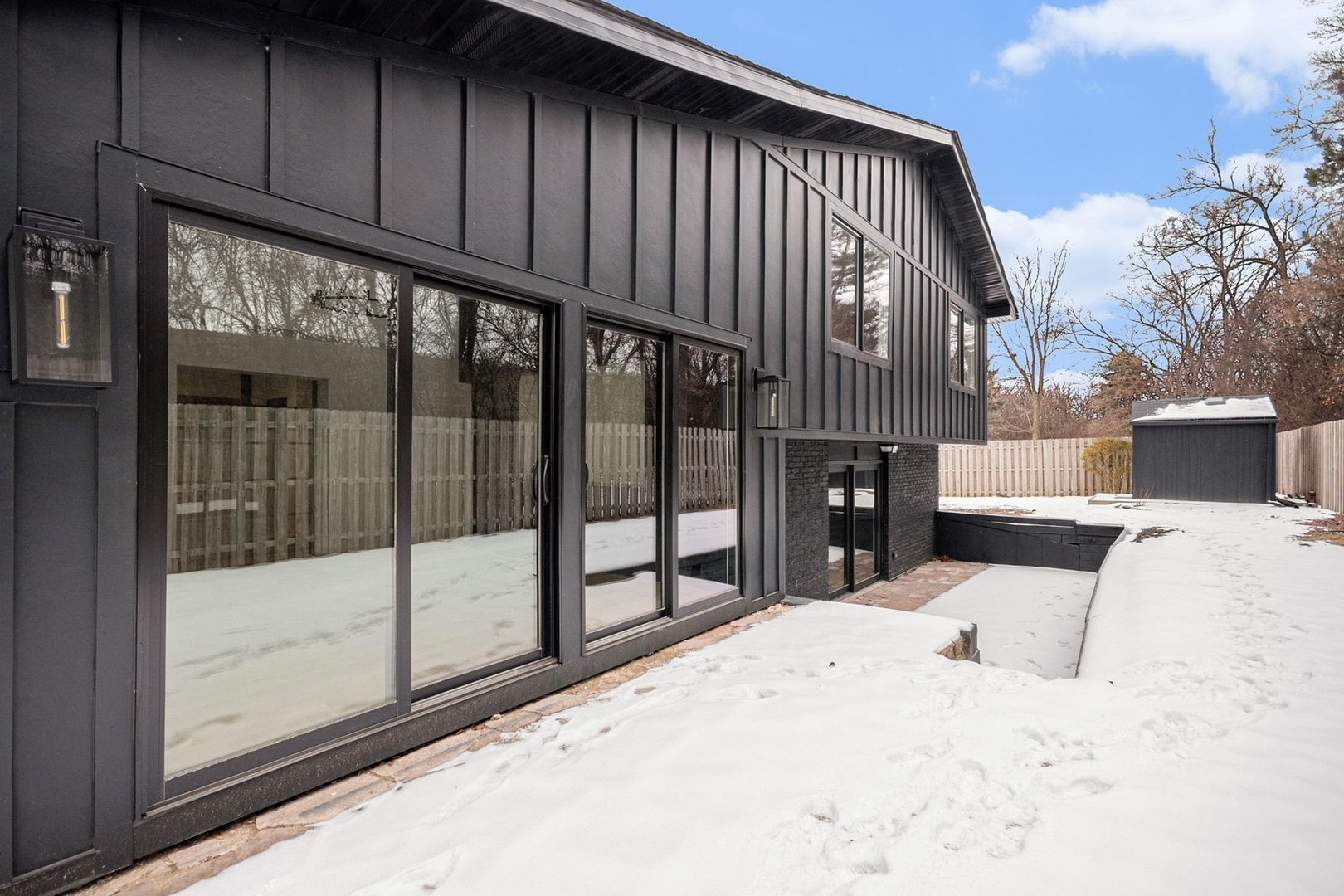 1430 Holland Place, Downers Grove, IL 60515