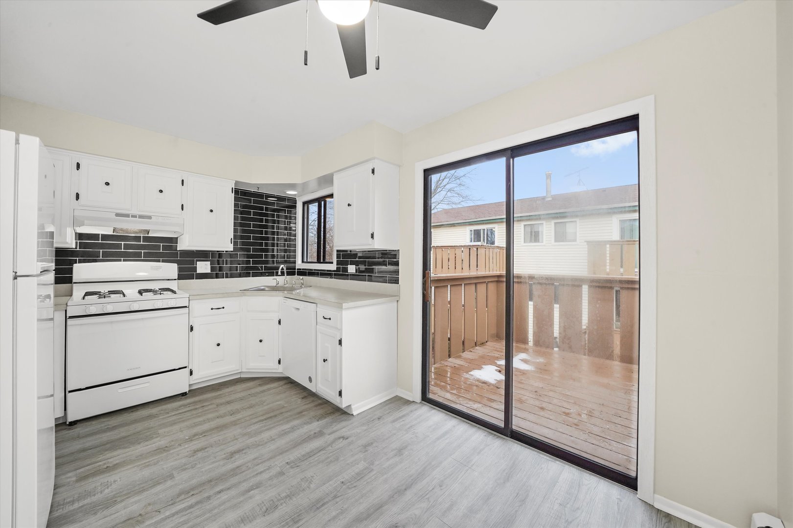 2710 Northcreek Drive #1804, Woodridge, IL 60517