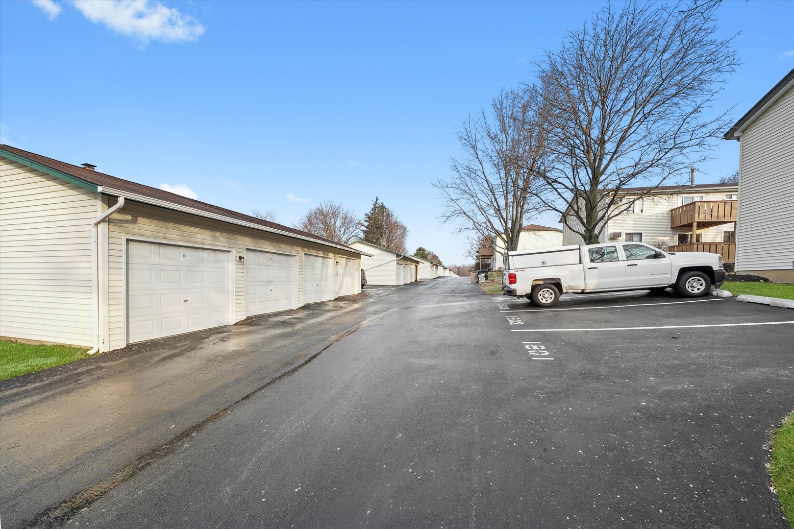 2710 Northcreek Drive #1804, Woodridge, IL 60517