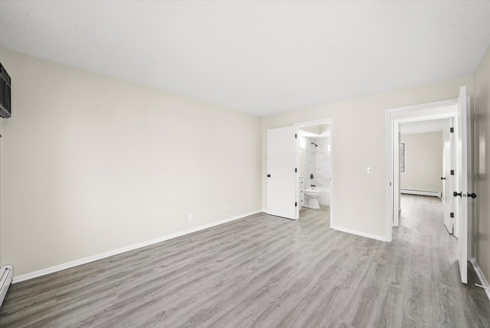 2710 Northcreek Drive #1804, Woodridge, IL 60517