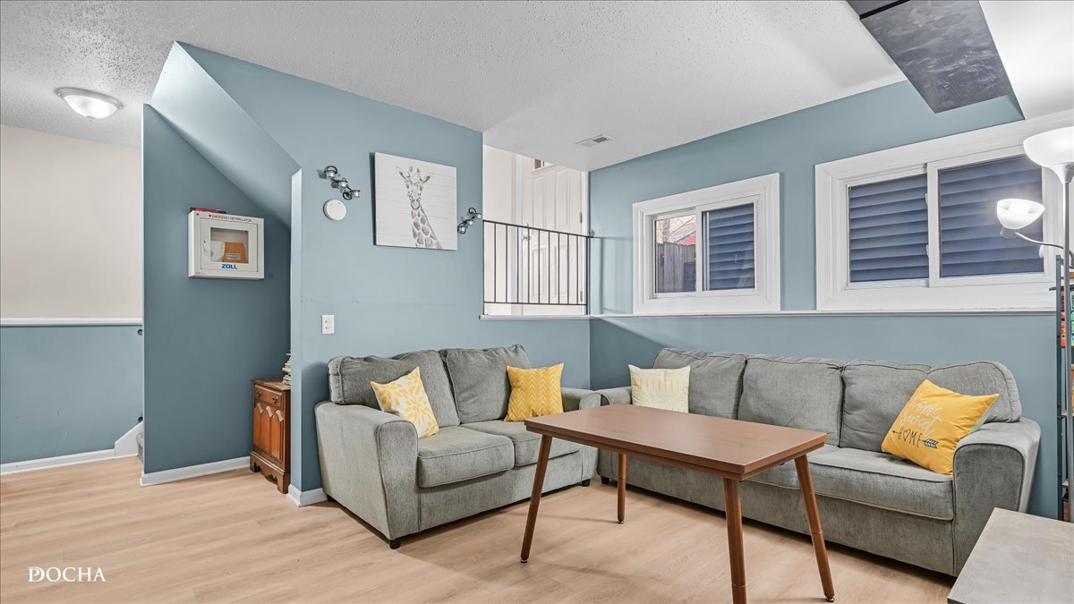 30W021 Danbury Drive, Warrenville, IL 60555