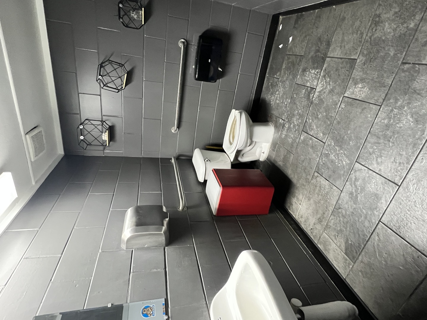 1361 Benton Street, Crete, IL 60417