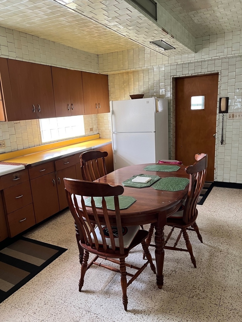 2060 Broadway Street, Blue Island, IL 60406