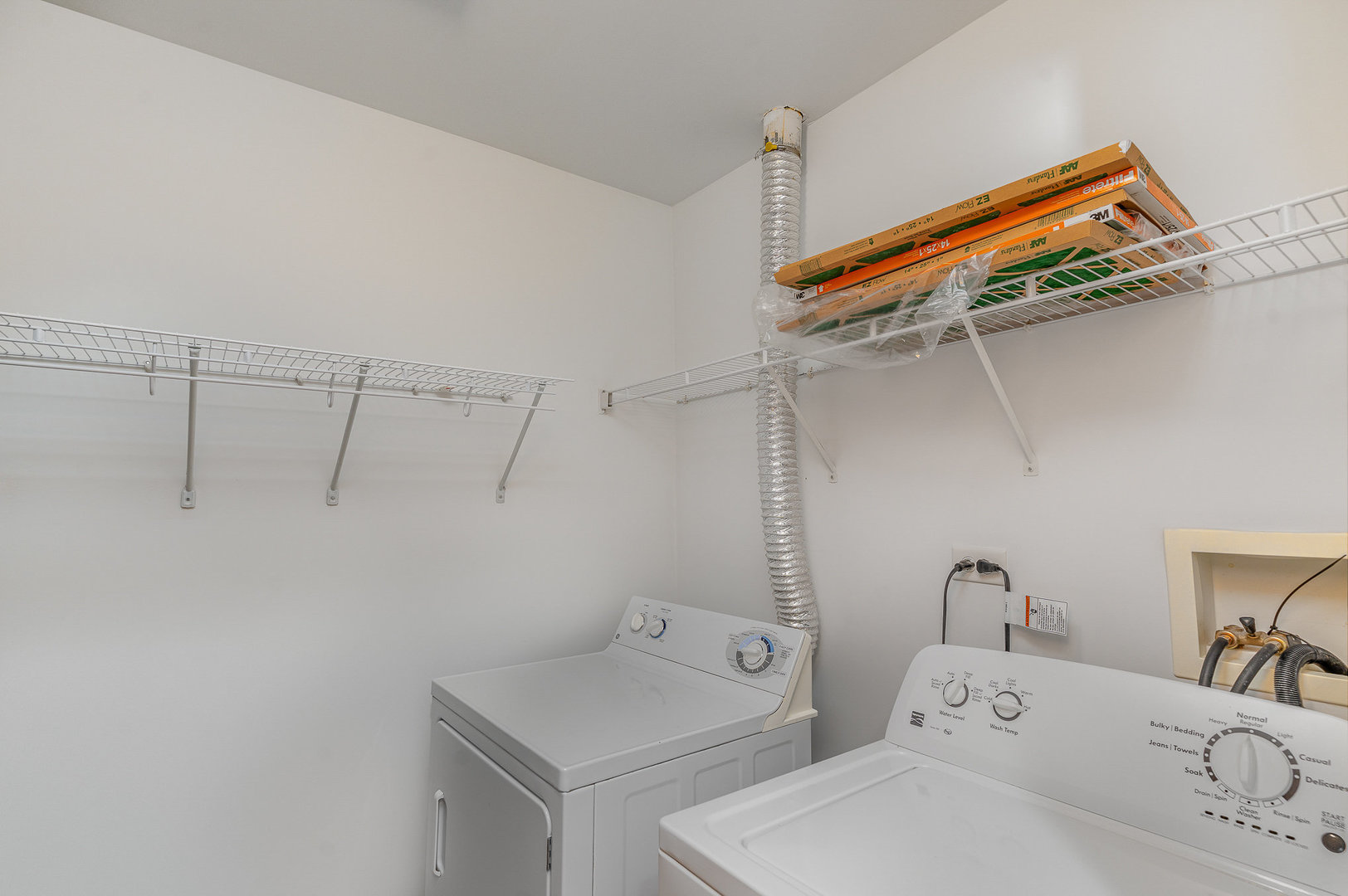 2255 Georgetown Circle, Aurora, IL 60503