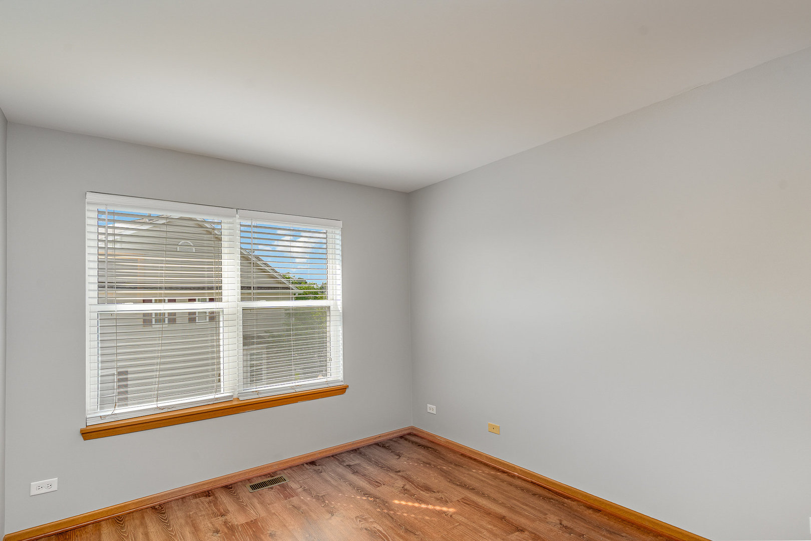 2255 Georgetown Circle, Aurora, IL 60503