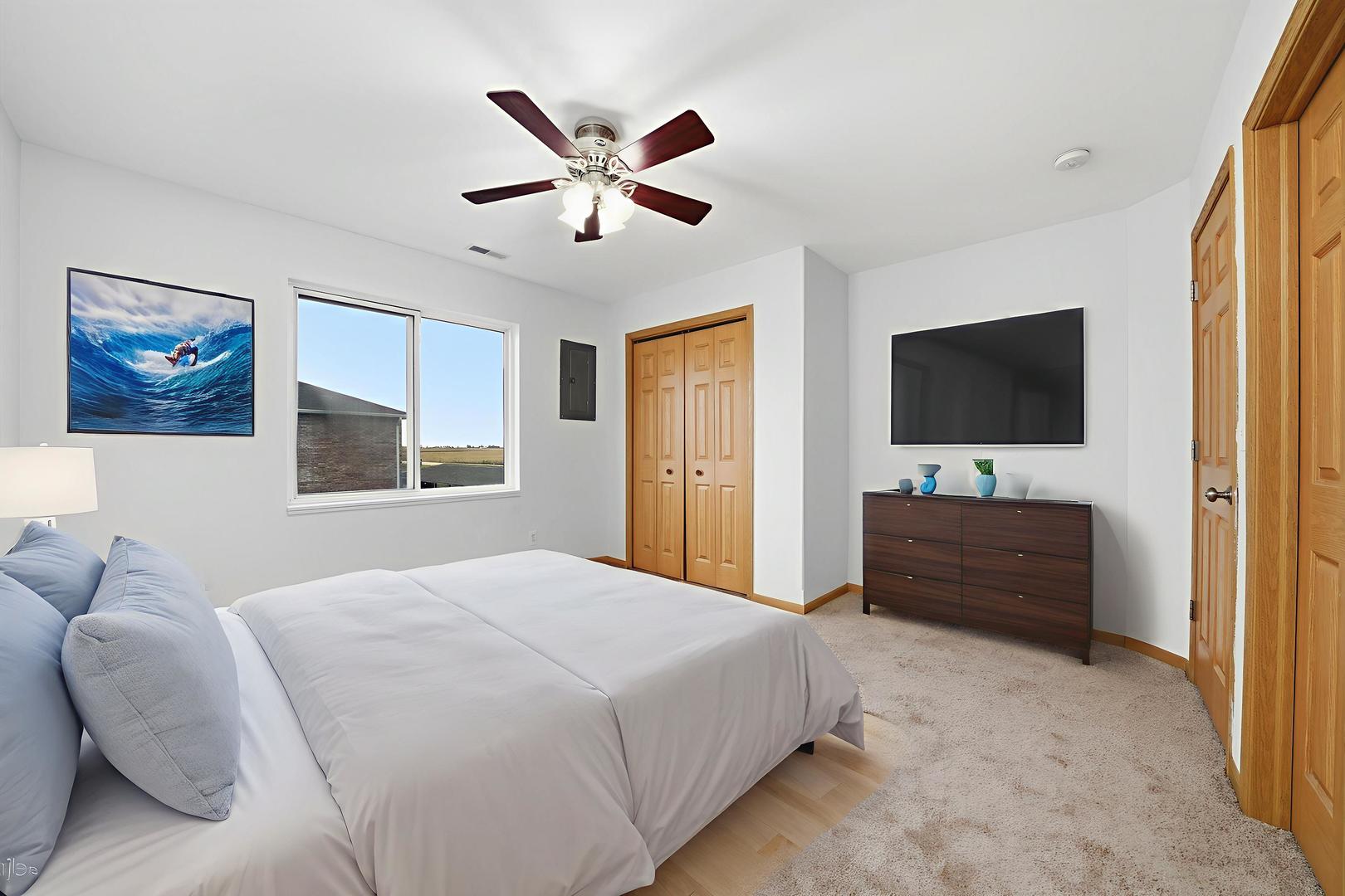 575 N Strack Street #302, Cortland, IL 60112