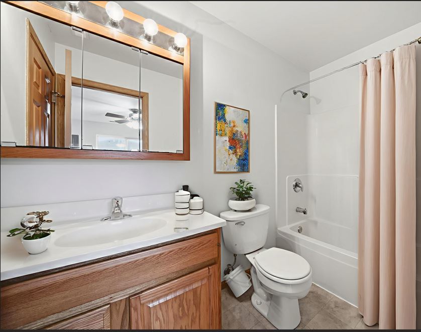 575 N Strack Street #302, Cortland, IL 60112