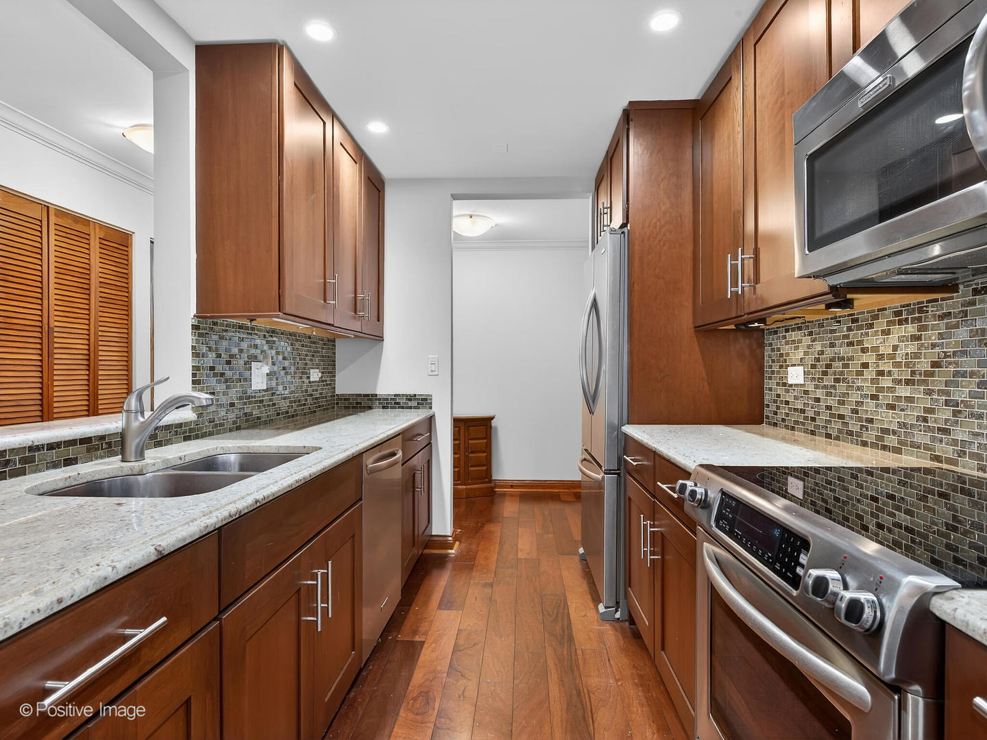 907 Curtiss Street #504, Downers Grove, IL 60515