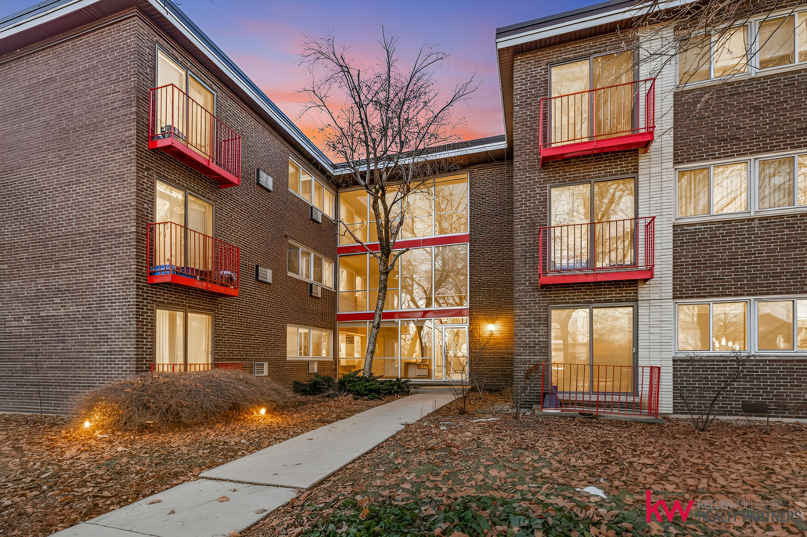 8500 Skokie Boulevard #3A, Skokie, IL 60077