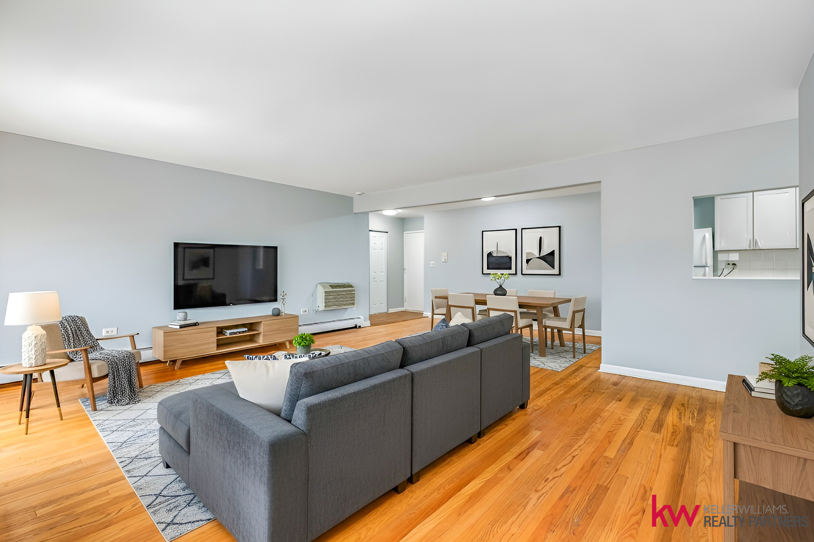 8500 Skokie Boulevard #3A, Skokie, IL 60077