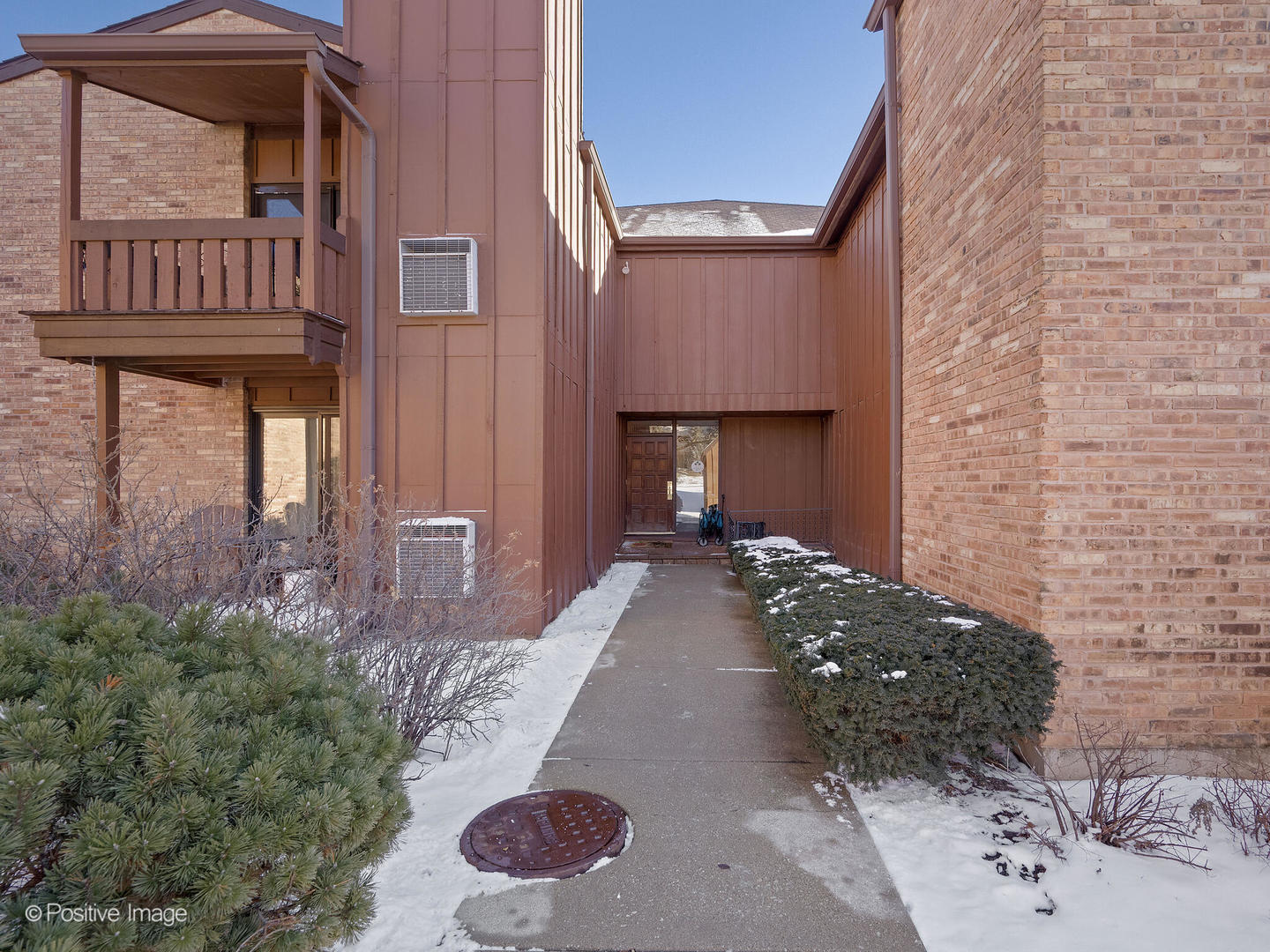 1S055 Spring Road #2C, Oakbrook Terrace, IL 60181