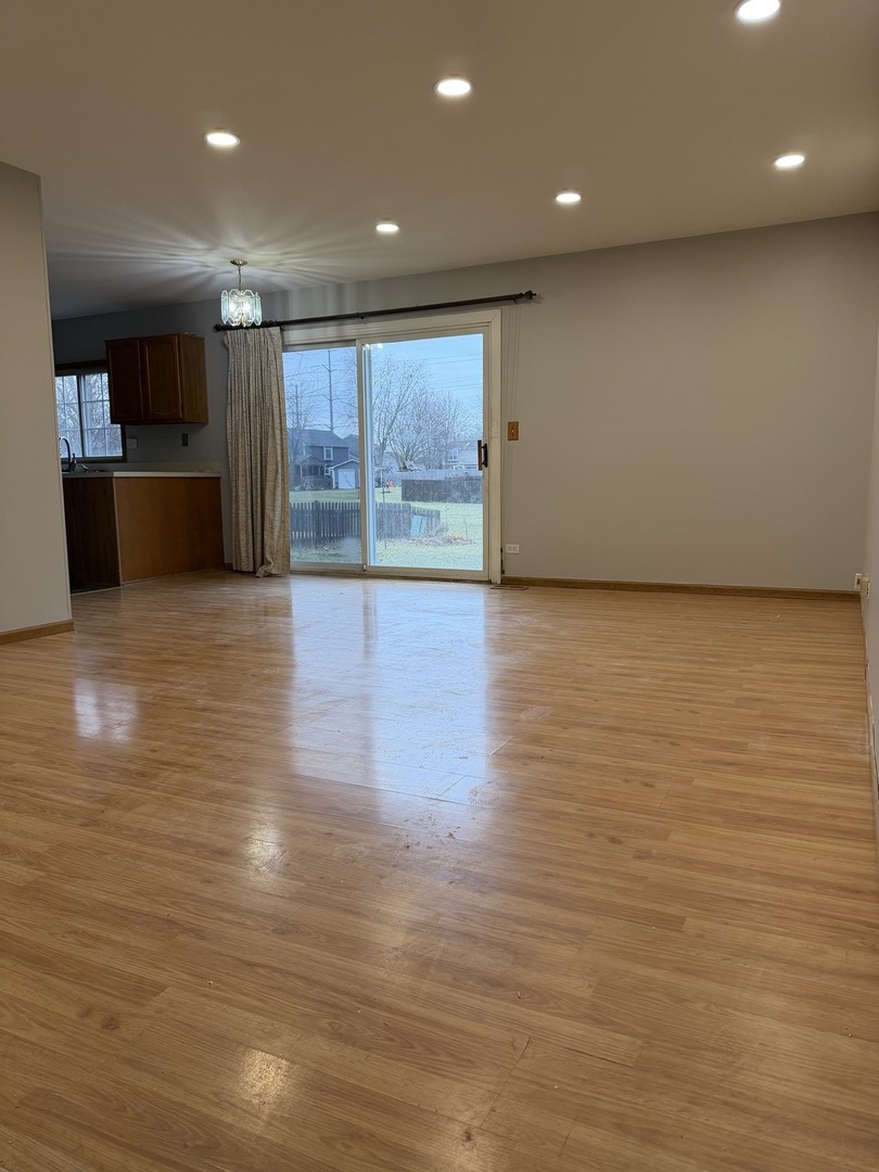 3115 Village Green Drive, Aurora, IL 60504