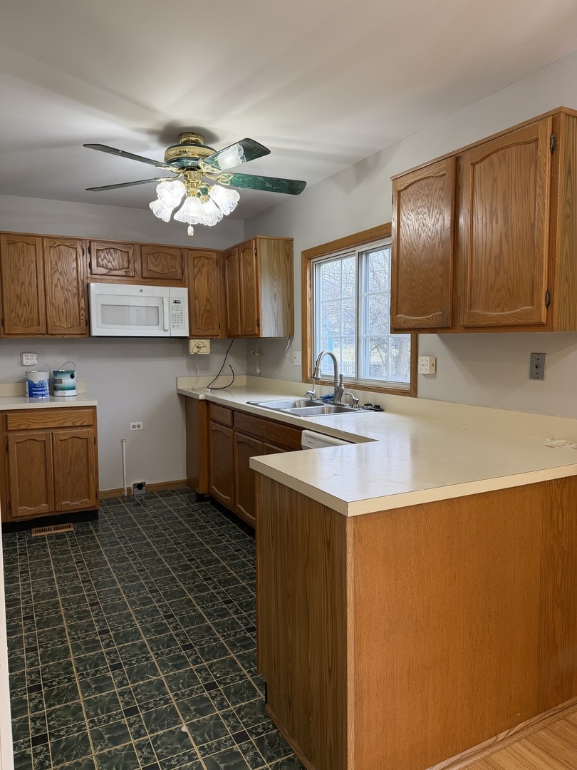 3115 Village Green Drive, Aurora, IL 60504