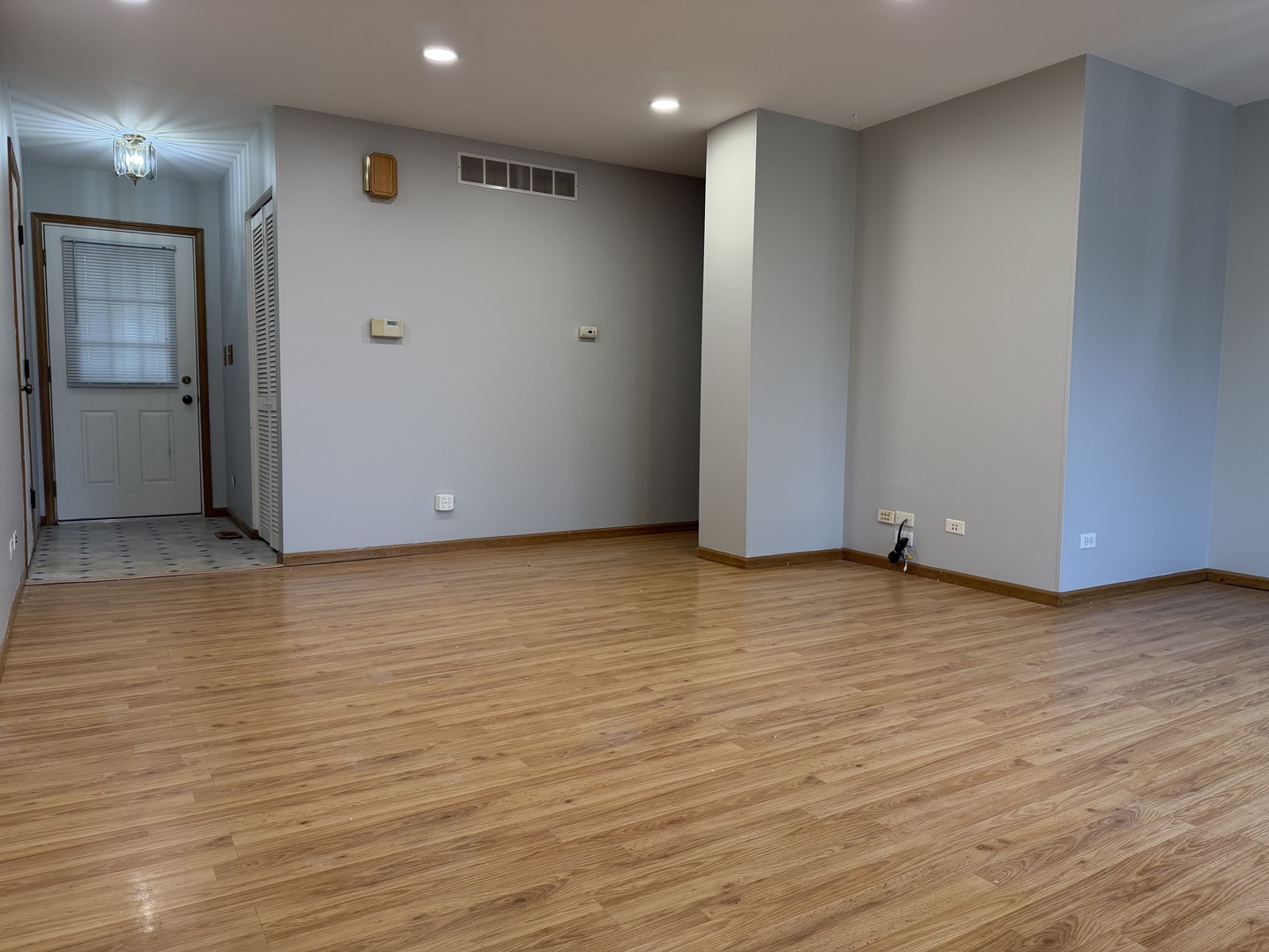 3115 Village Green Drive, Aurora, IL 60504