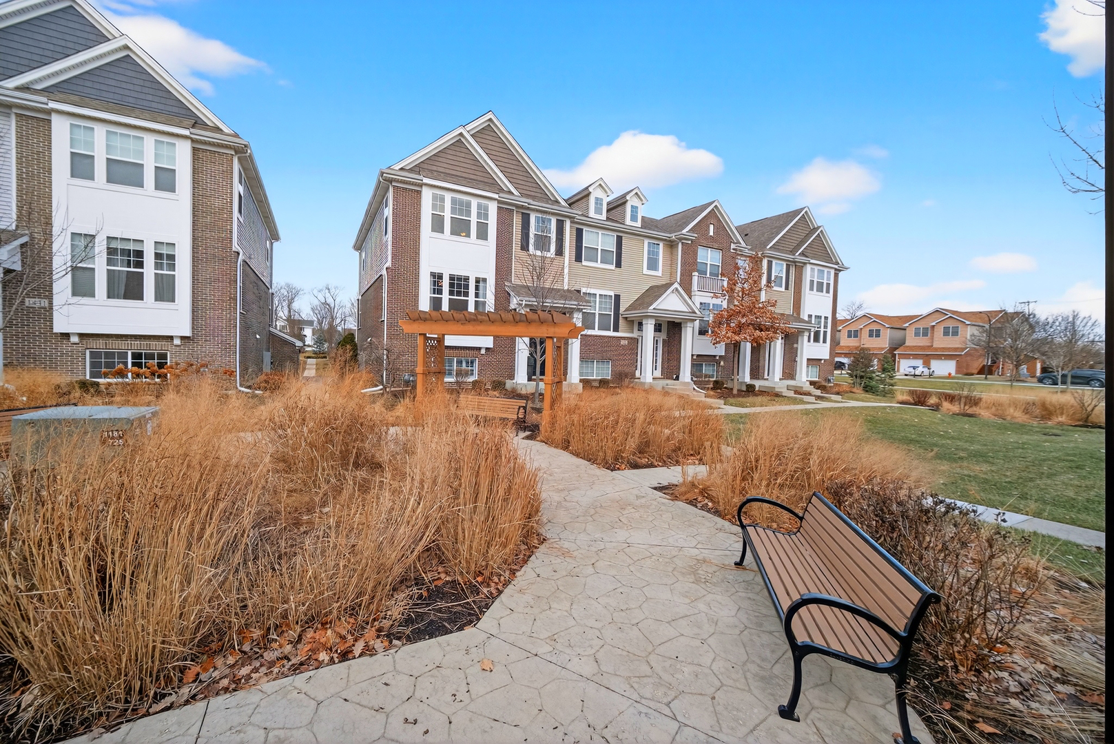 1437 N Charles Avenue, Naperville, IL 60563