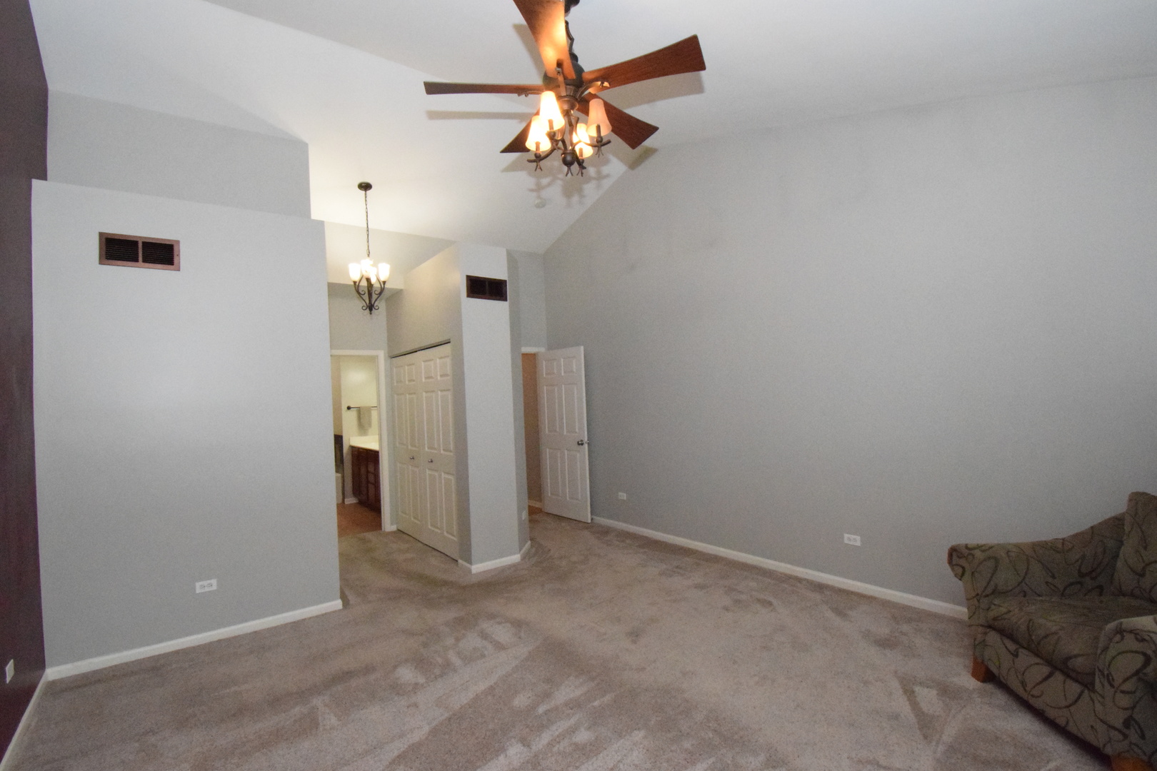 600 Countryfield Lane, Elgin, IL 60120