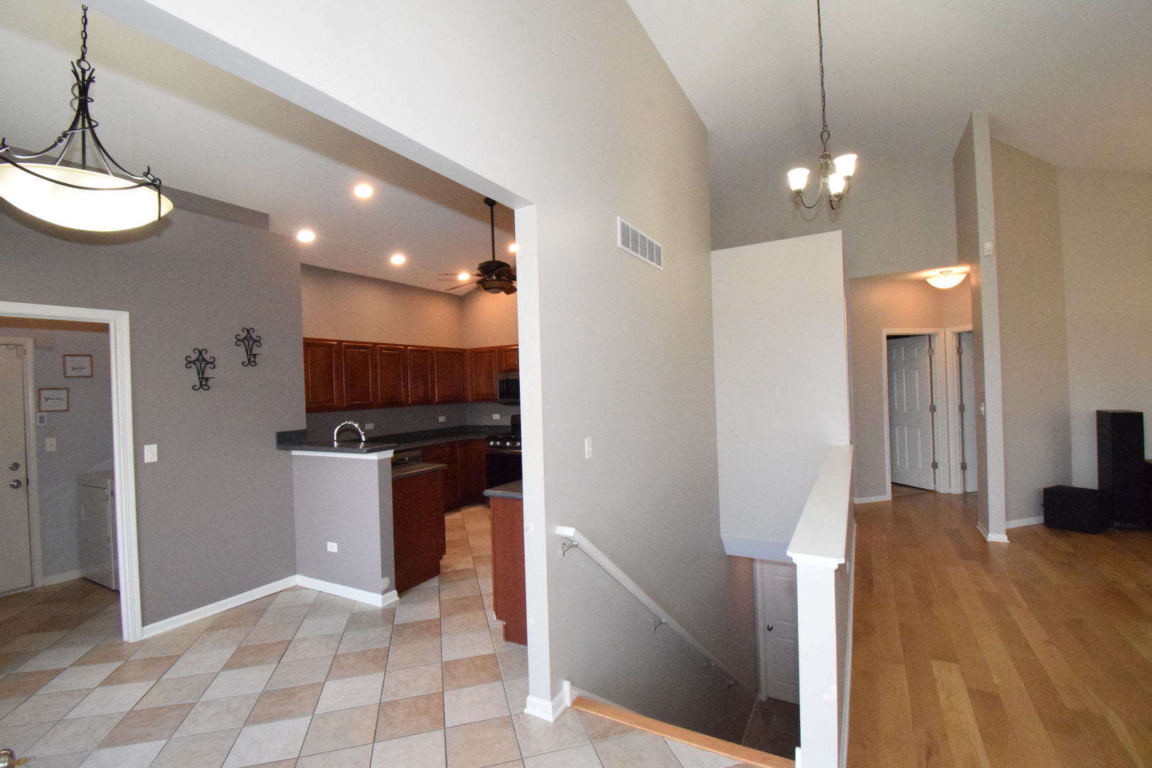 600 Countryfield Lane, Elgin, IL 60120